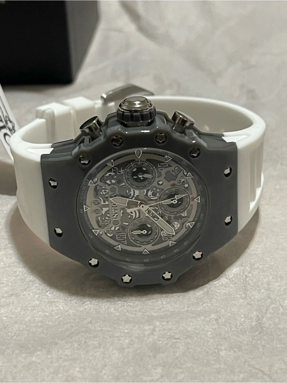 Invicta Racing Apexium Unisex Watch - 41mm, Grey & White (69618) new